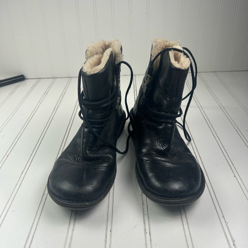 UGG Vintage Y2K Caspia Black Leather Ankle Boots Women’s Size 8 - Picture 2 of 11